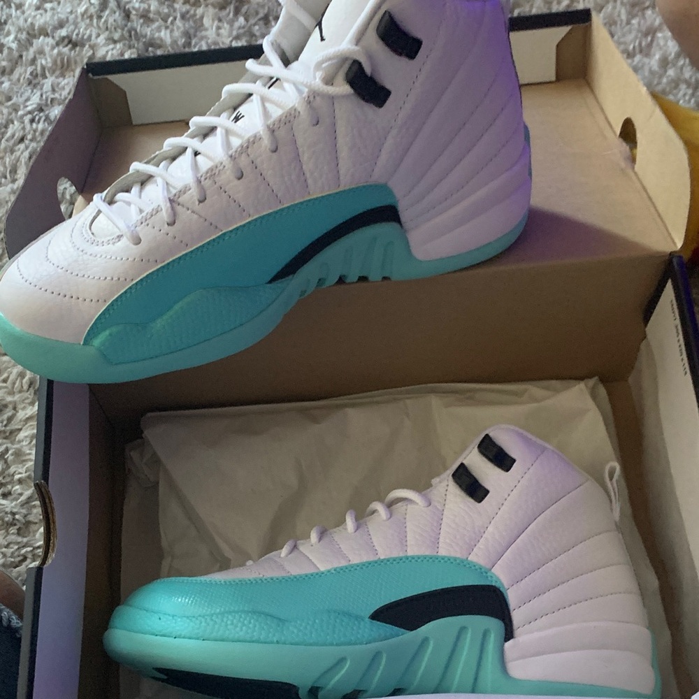 Jordan 12 Retro GS in White and Black DS